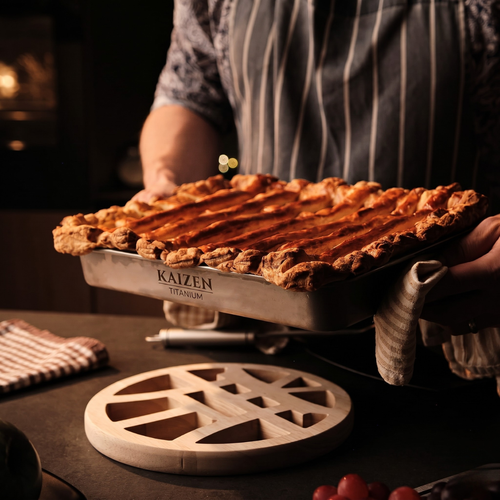Is titanium cookware oven safe: a pure titanium baking tray rated for high oven heat